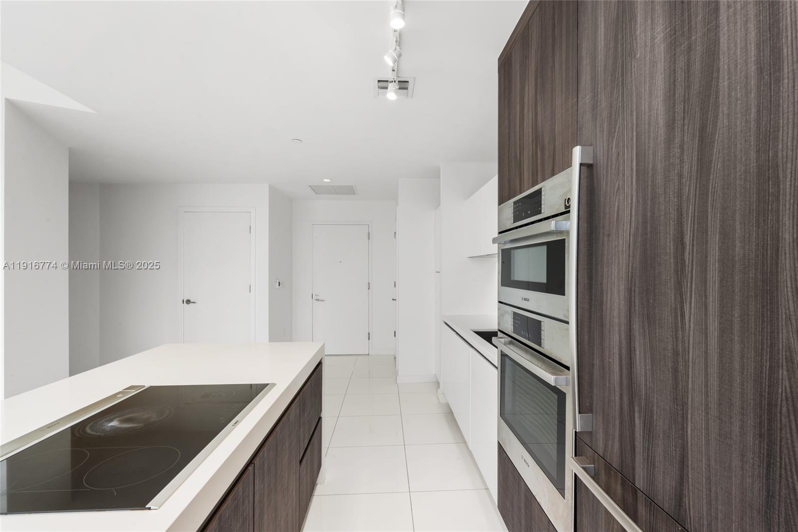 image Paramount Miami Worldcent31