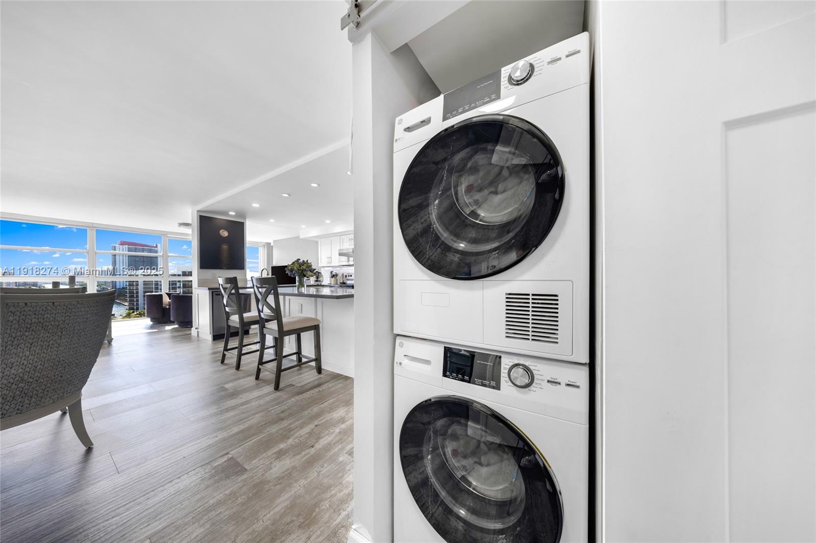 400 Leslie Dr #1014 Hallandale Beach, FL 33009