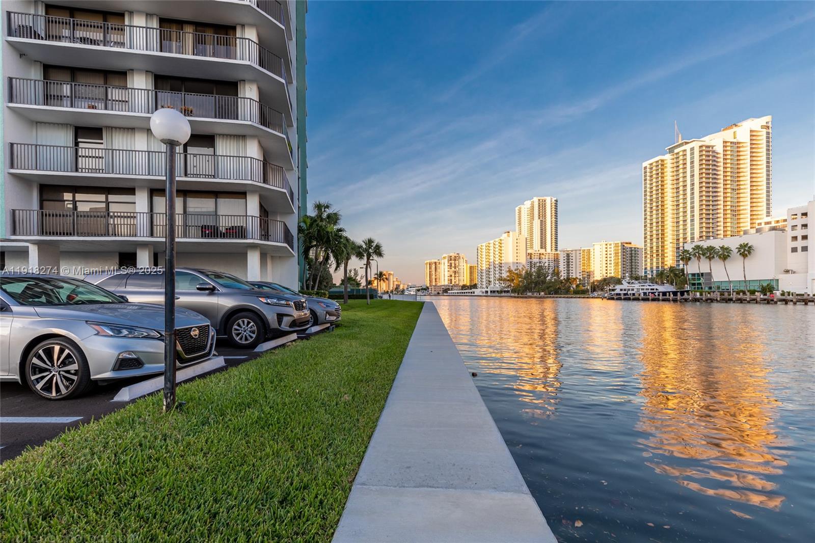 400 Leslie Dr #1014 Hallandale Beach, FL 33009