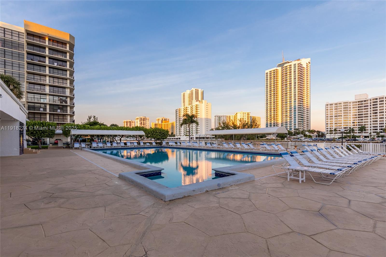 400 Leslie Dr #1014 Hallandale Beach, FL 33009