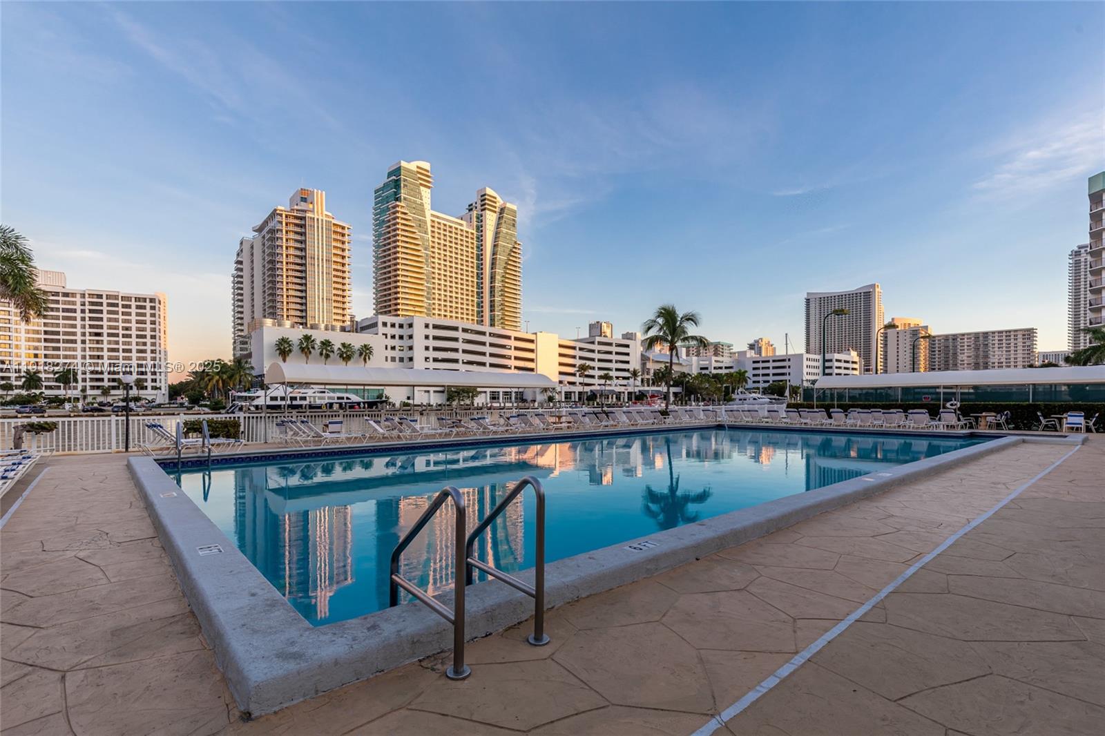 400 Leslie Dr #1014 Hallandale Beach, FL 33009