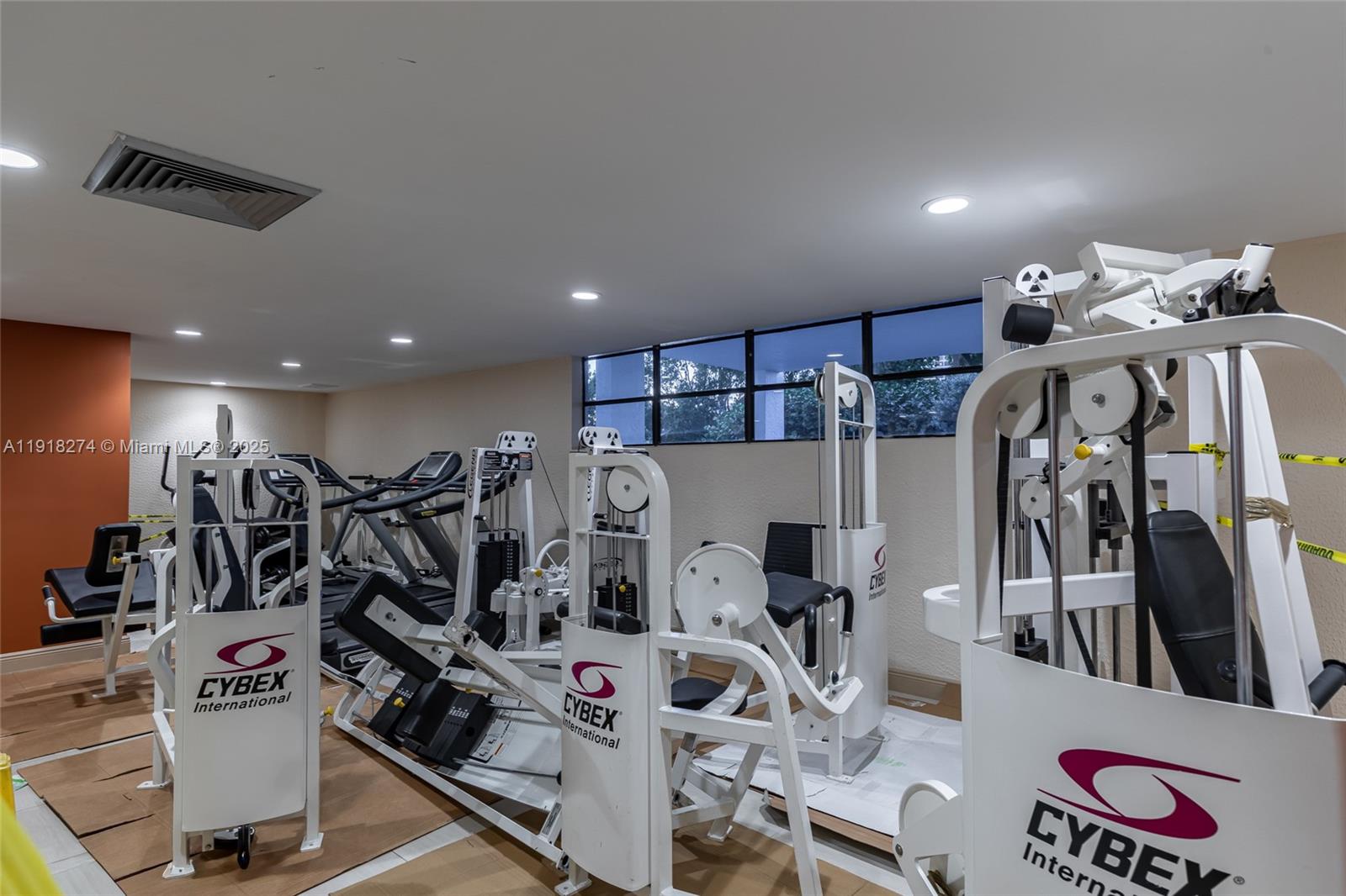 400 Leslie Dr #1014 Hallandale Beach, FL 33009