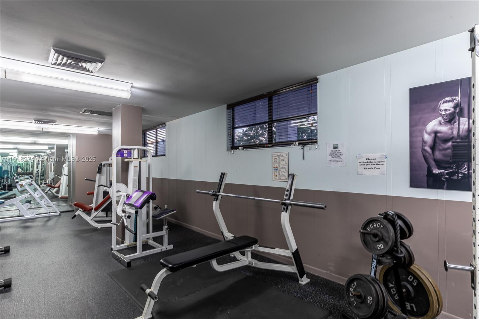 400 Leslie Dr #1014 Hallandale Beach, FL 33009