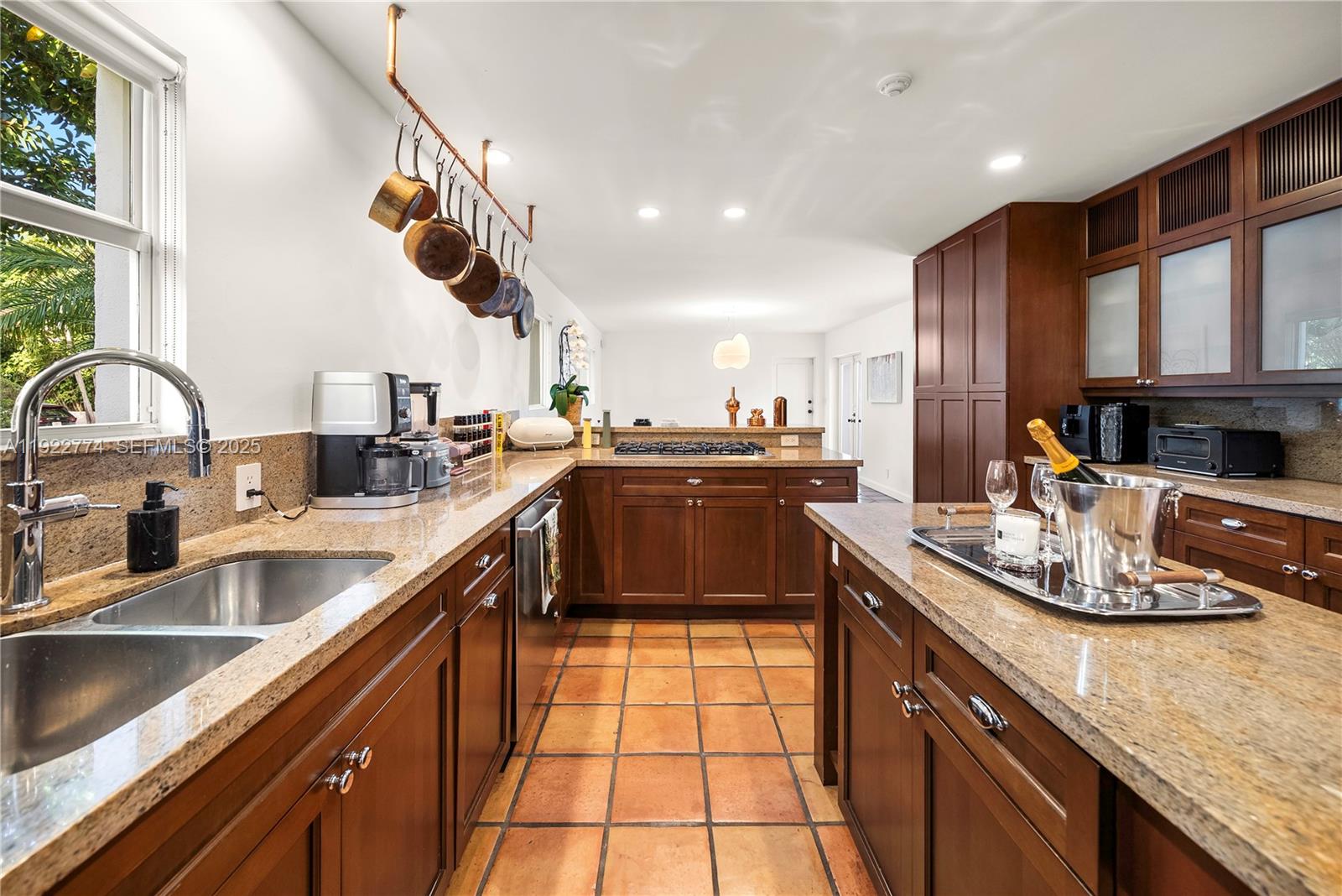 5181 La Gorce Dr Miami Beach, FL 33140