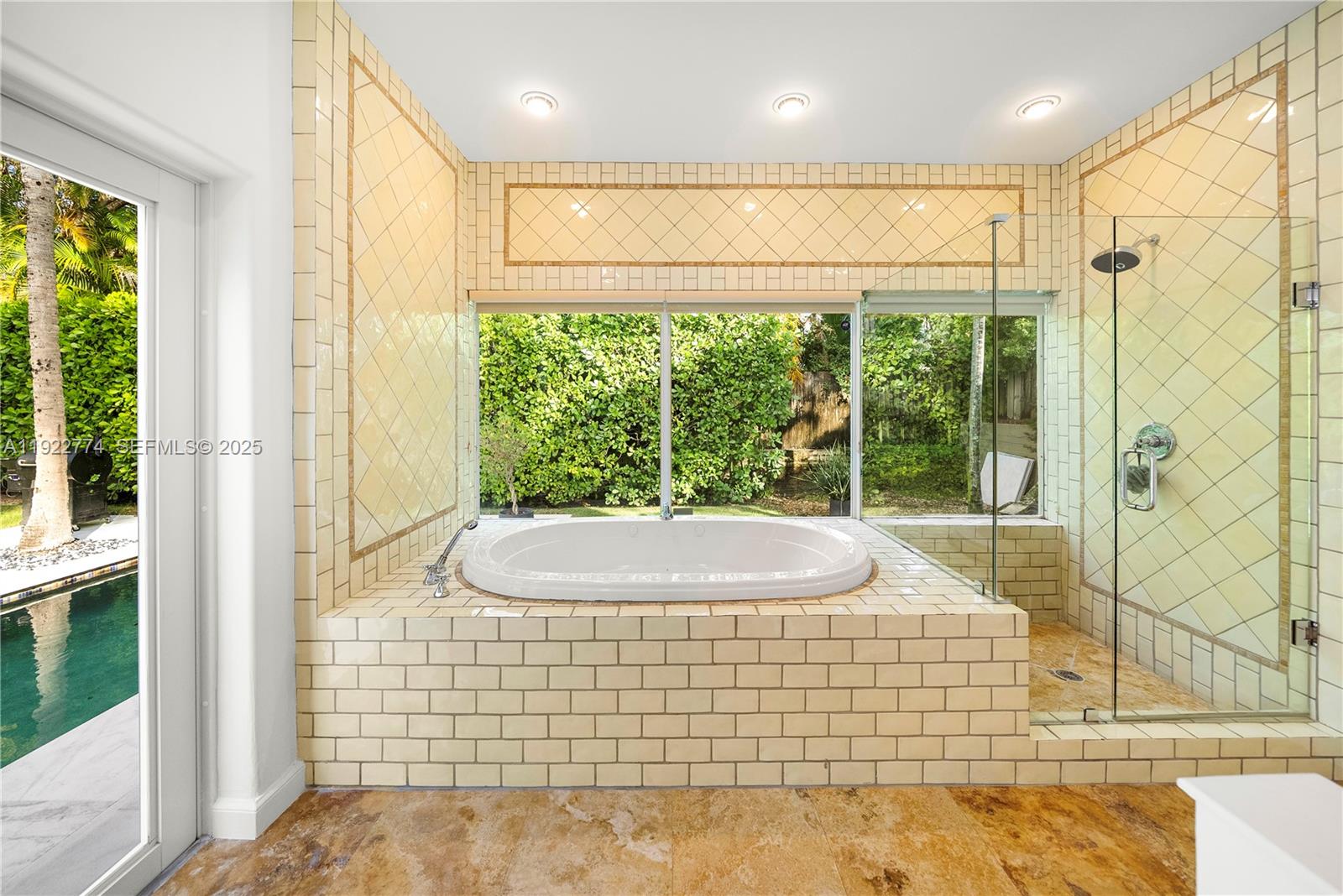 5181 La Gorce Dr Miami Beach, FL 33140