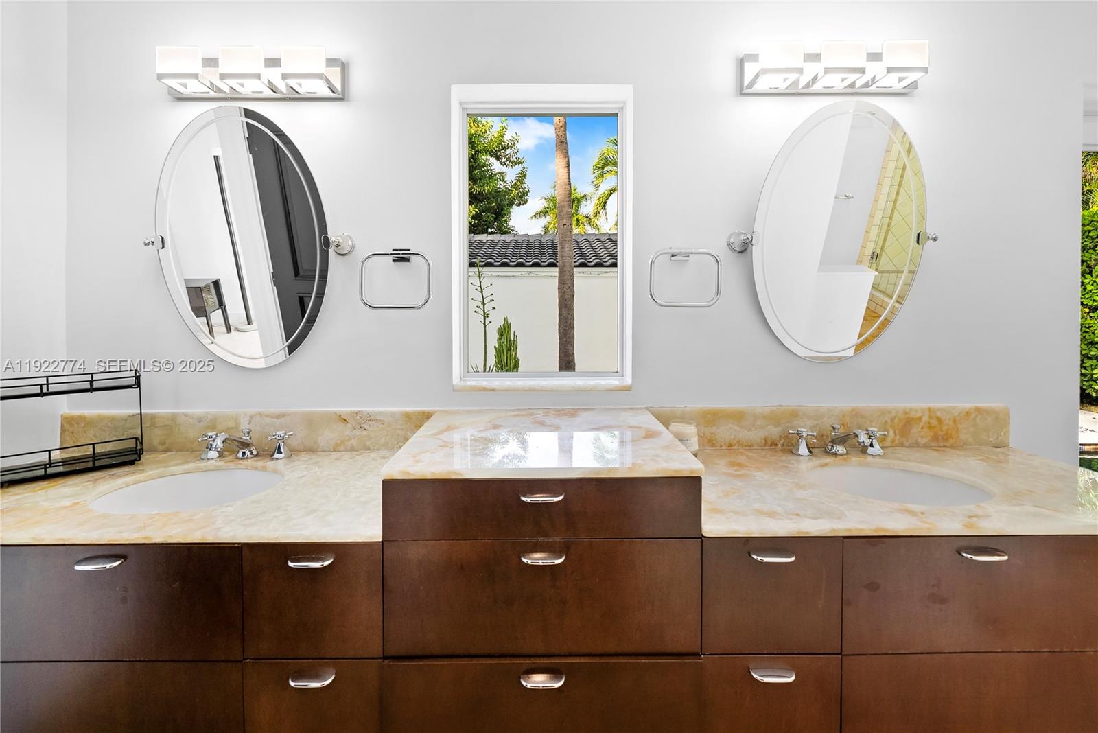 5181 La Gorce Dr Miami Beach, FL 33140