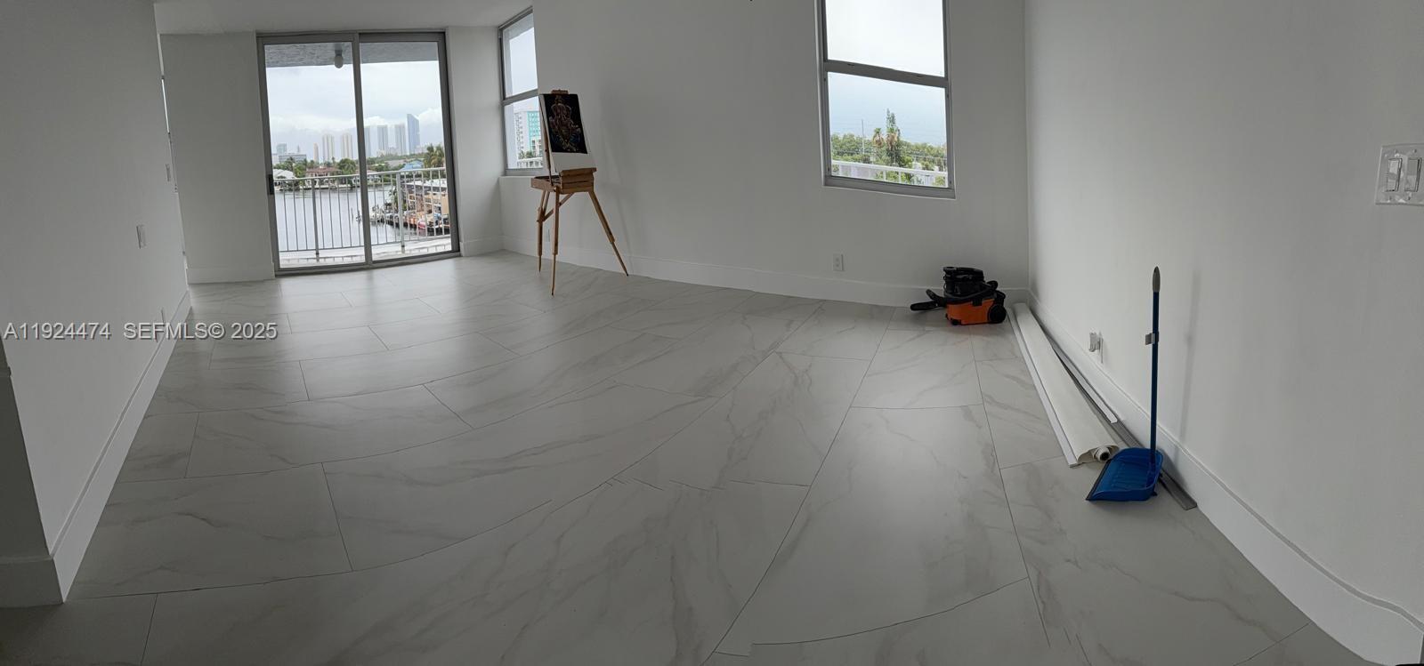 16570 NE 26th Ave #5G BOAT SLIP INCLUDED North Miami Beach, FL 33160