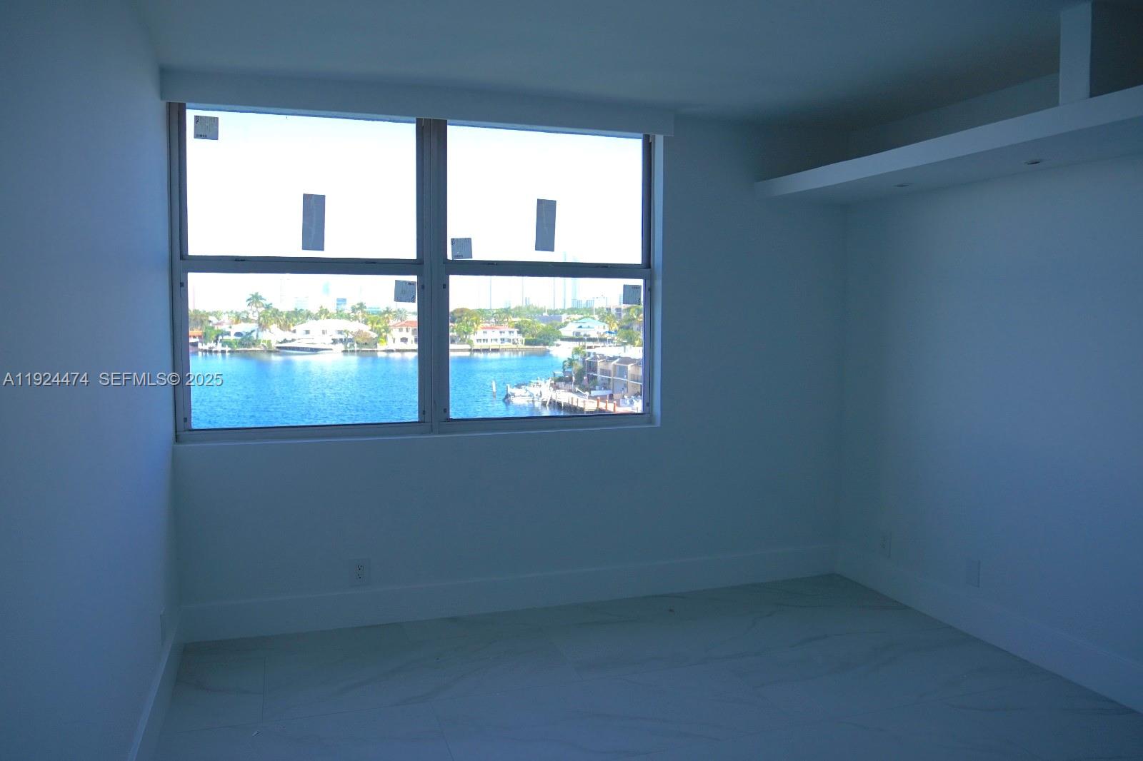 16570 NE 26th Ave #5G BOAT SLIP INCLUDED North Miami Beach, FL 33160