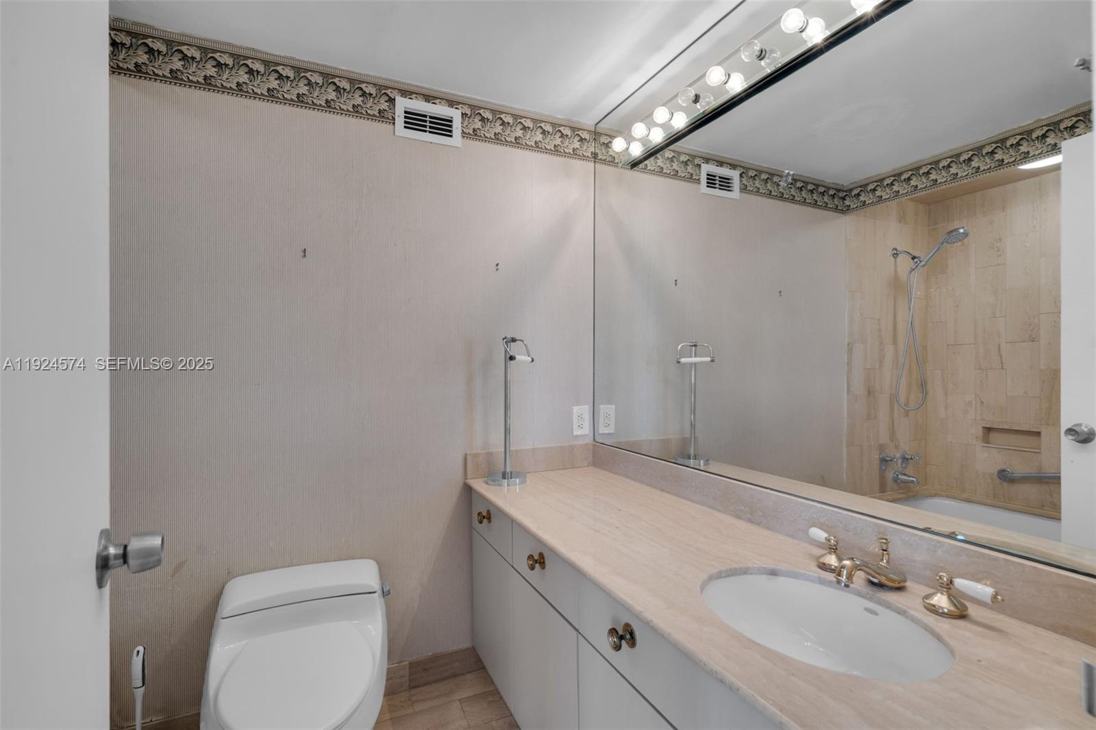 700 Biltmore Way #710 Coral Gables, FL 33134