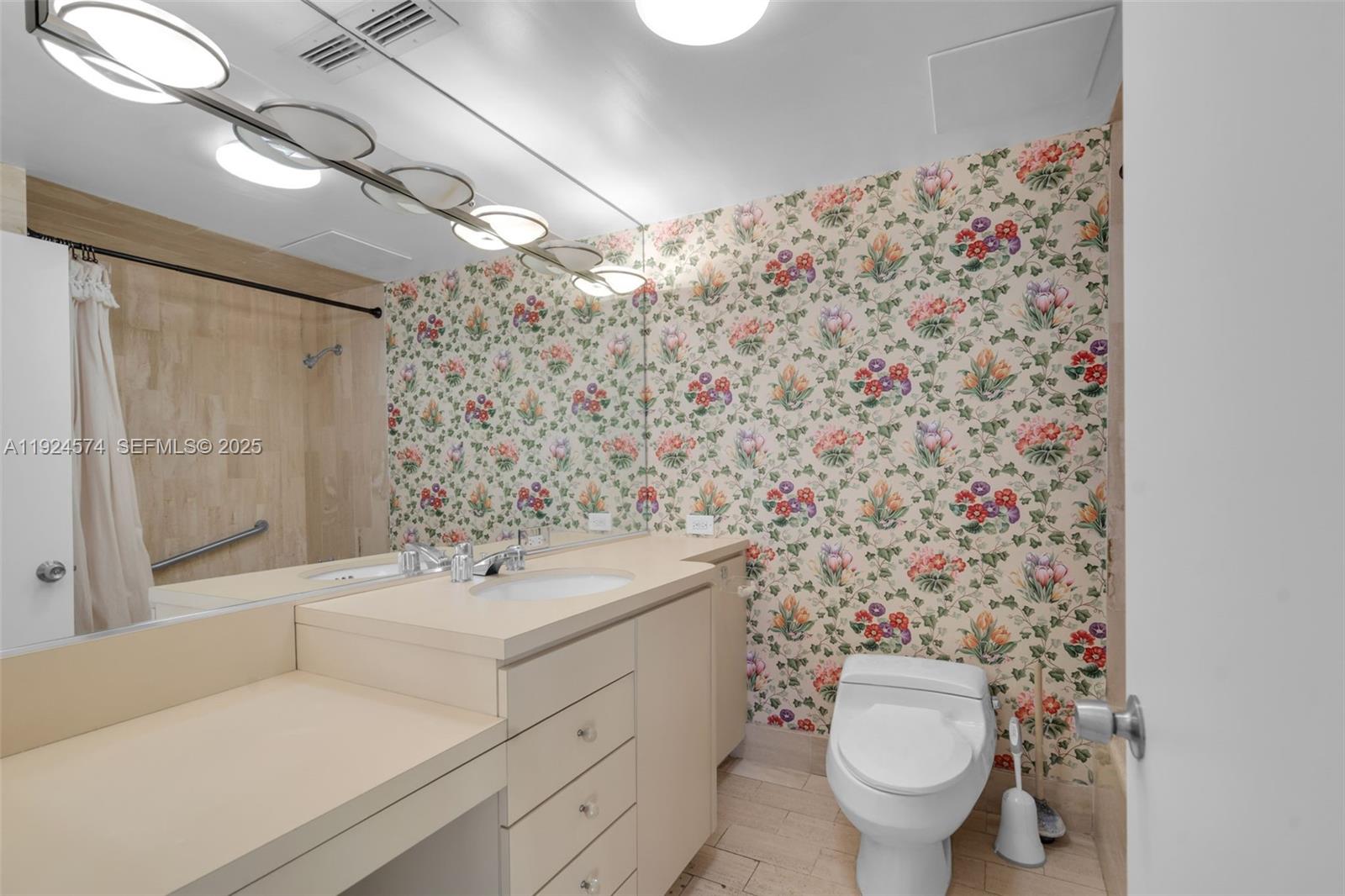 700 Biltmore Way #710 Coral Gables, FL 33134