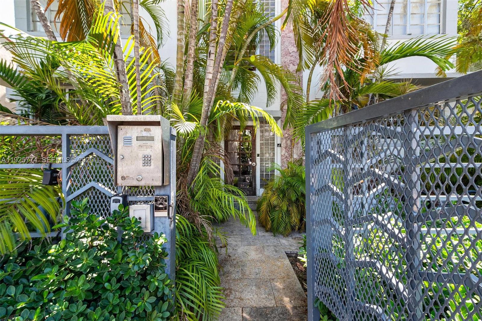 1611 Euclid Ave #8 Miami Beach, FL 33139