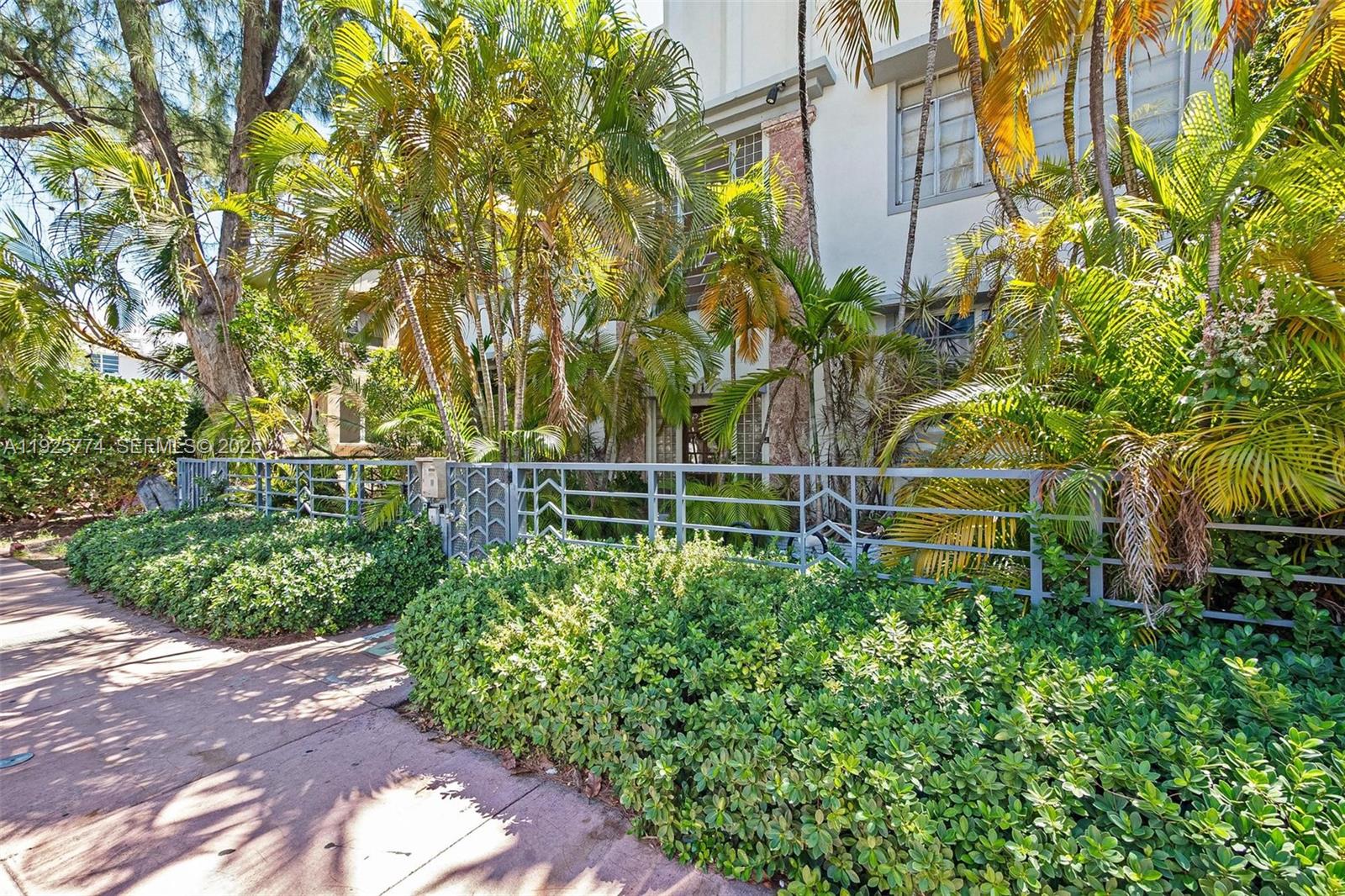 1611 Euclid Ave #8 Miami Beach, FL 33139