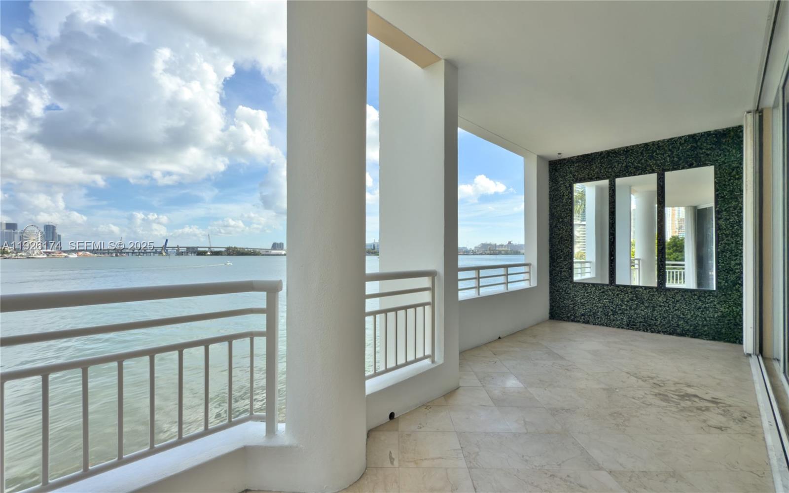 848 Brickell Key Dr #306 Miami, FL 33131