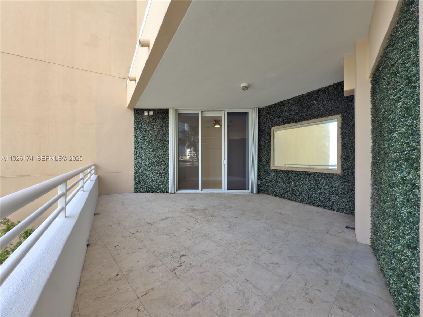 848 Brickell Key Dr #306 Miami, FL 33131