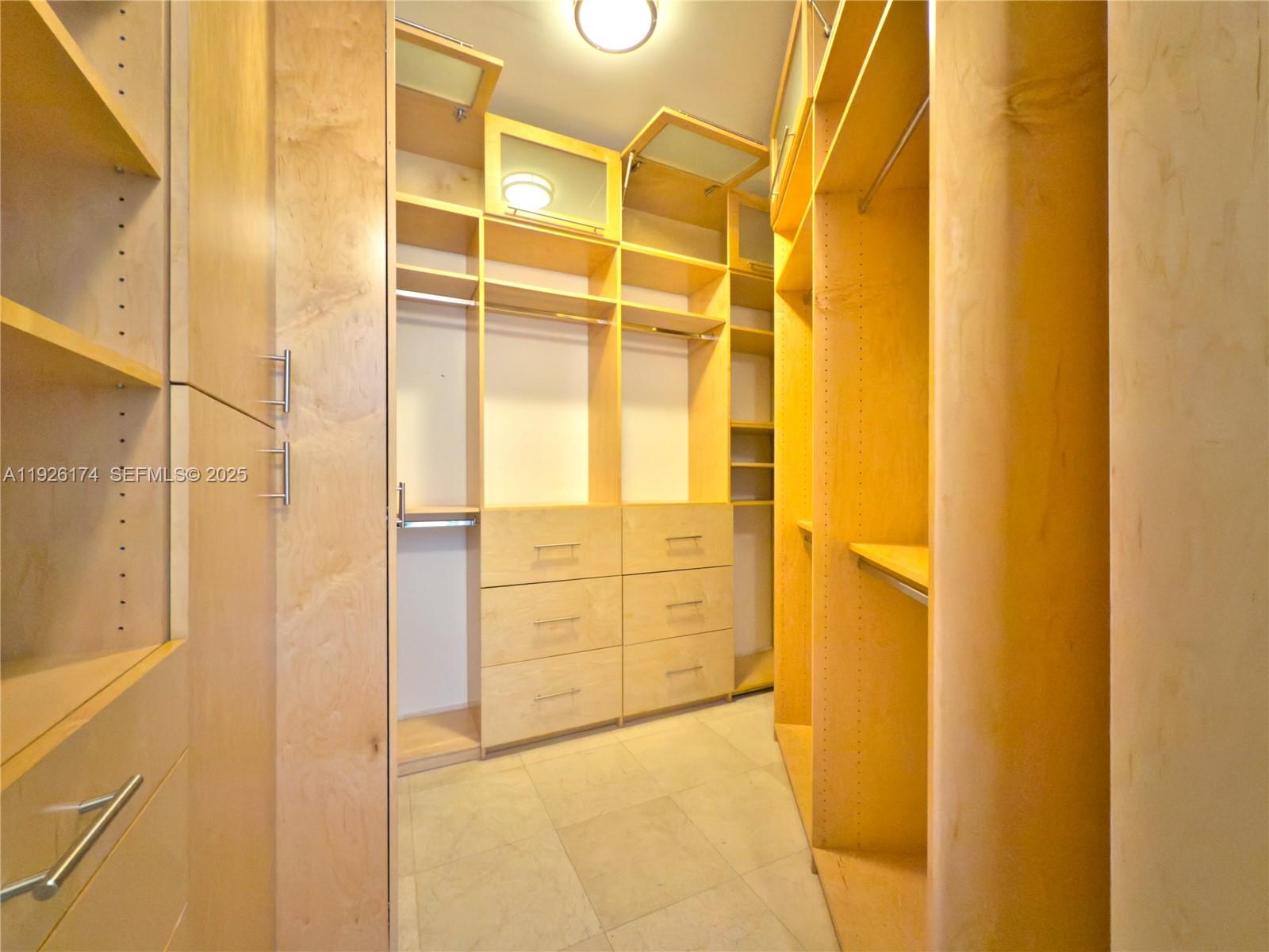 848 Brickell Key Dr #306 Miami, FL 33131