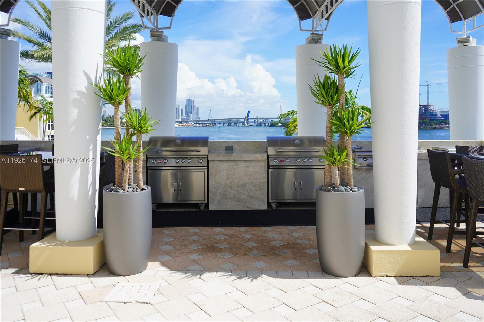 848 Brickell Key Dr #306 Miami, FL 33131