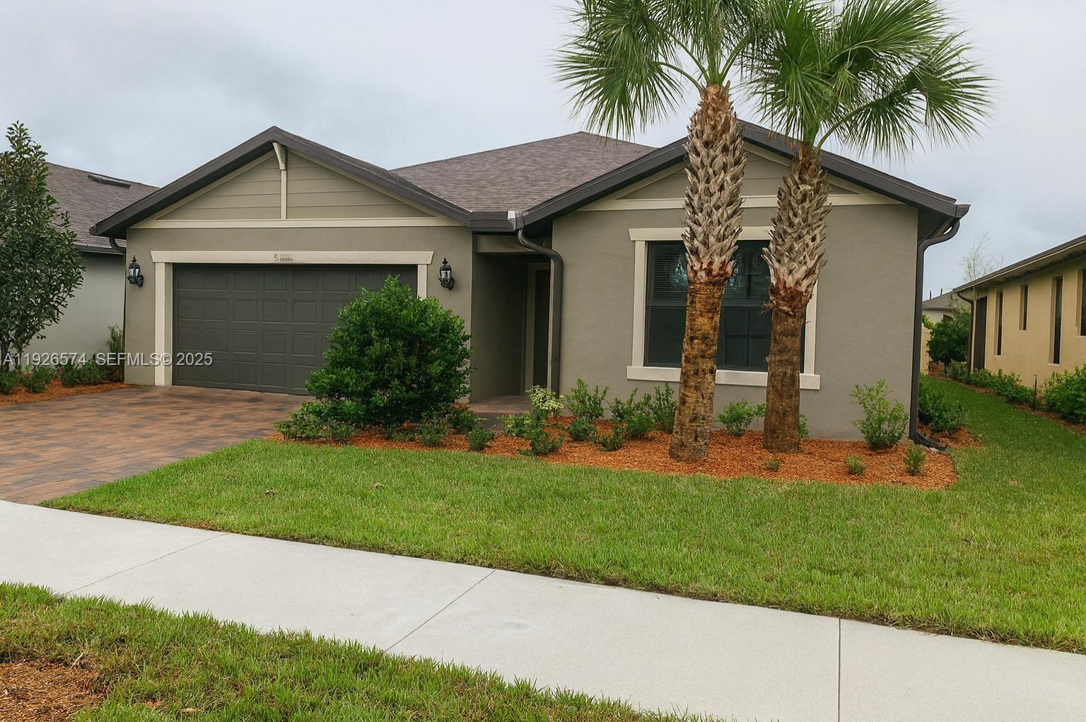 5284 Jasper Sq Vero Beach, FL 32967