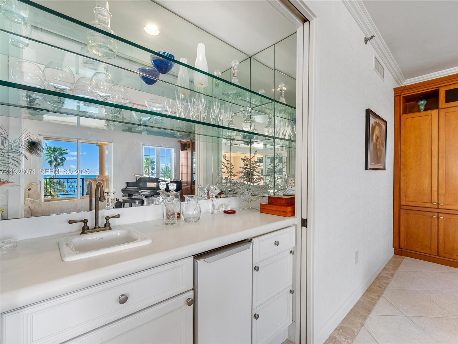 7947 Fisher Is Dr #7947 Miami Beach, FL 33109