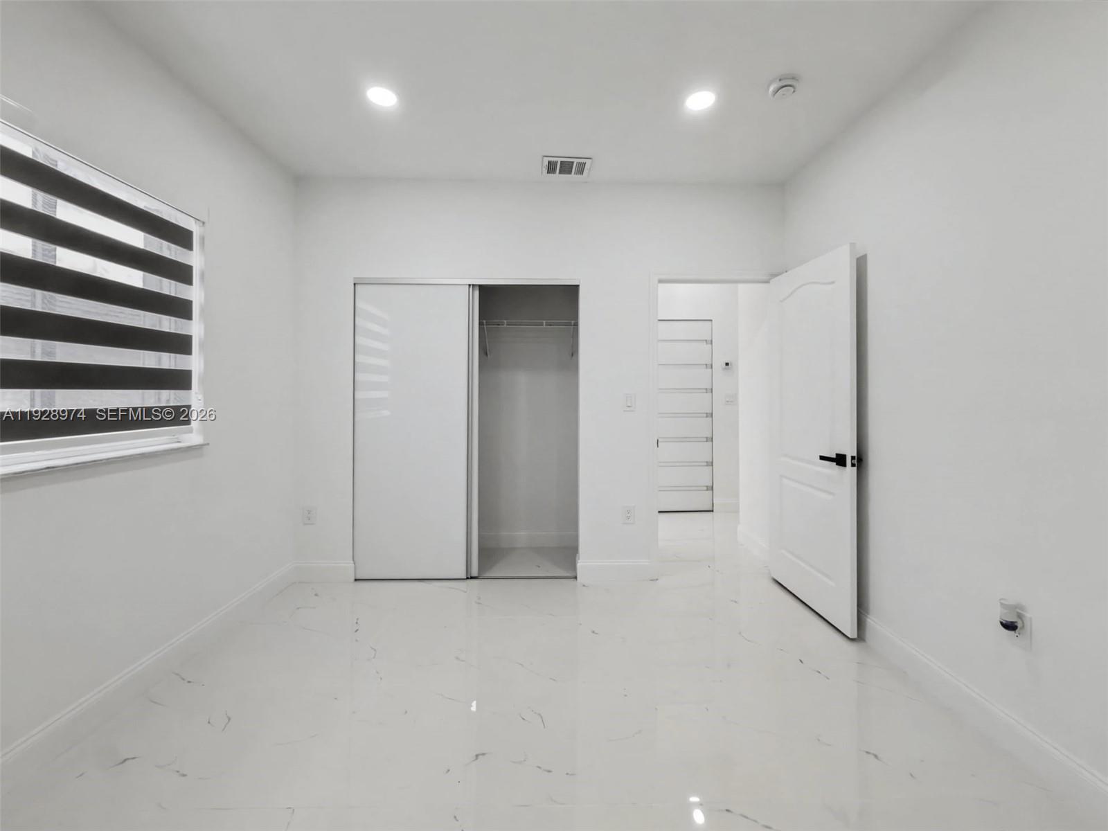 15064 SW 30th Ter Miami, FL 33185