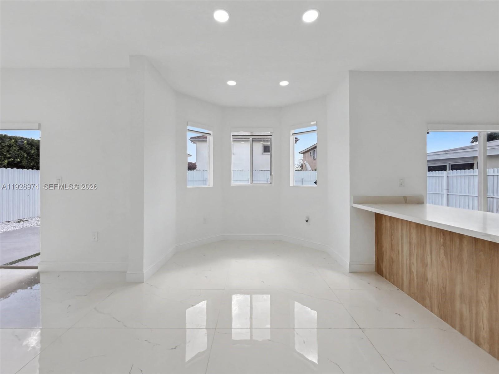 15064 SW 30th Ter Miami, FL 33185