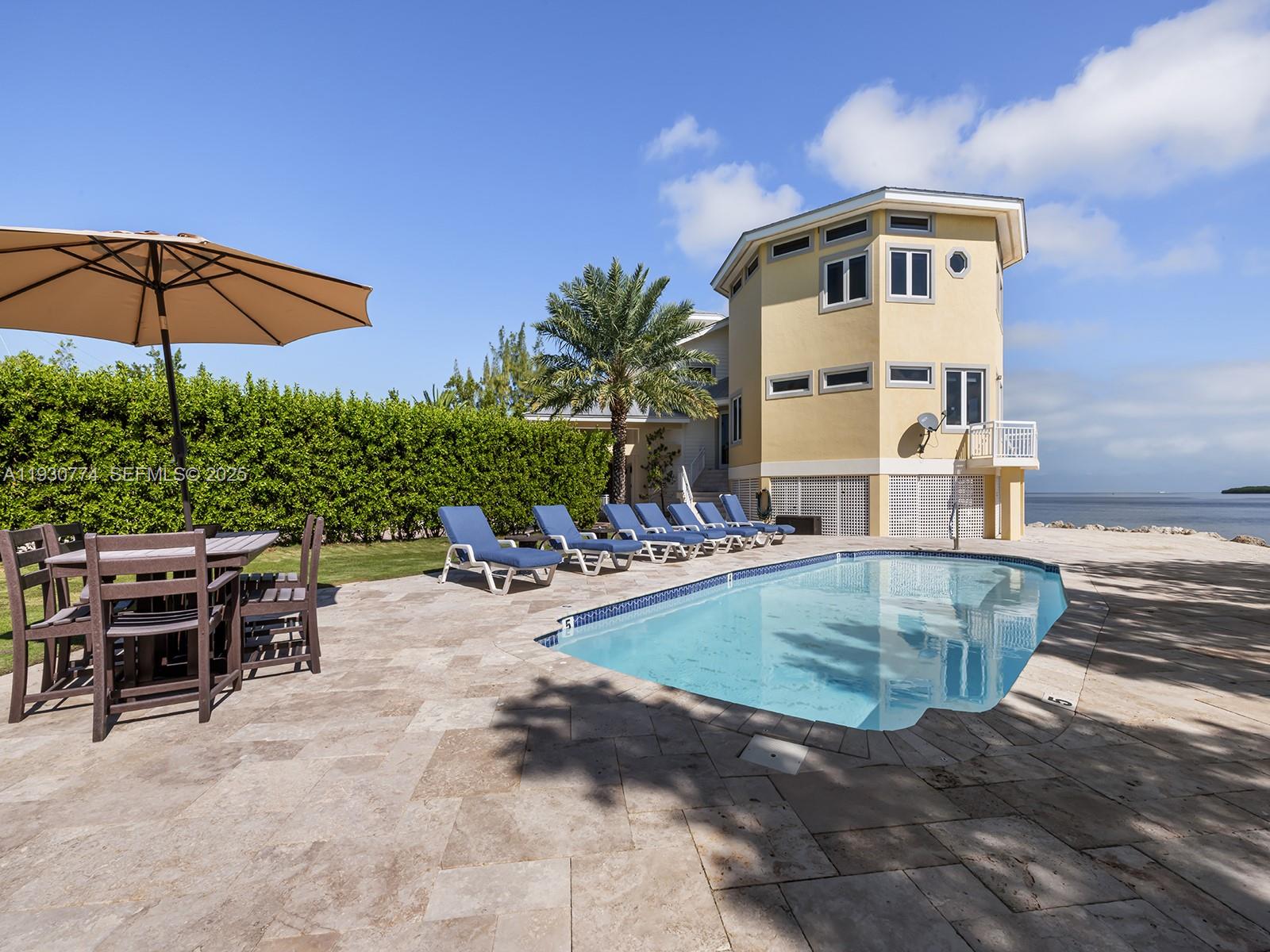 57 Garden Cv Dr Key Largo, FL 33037