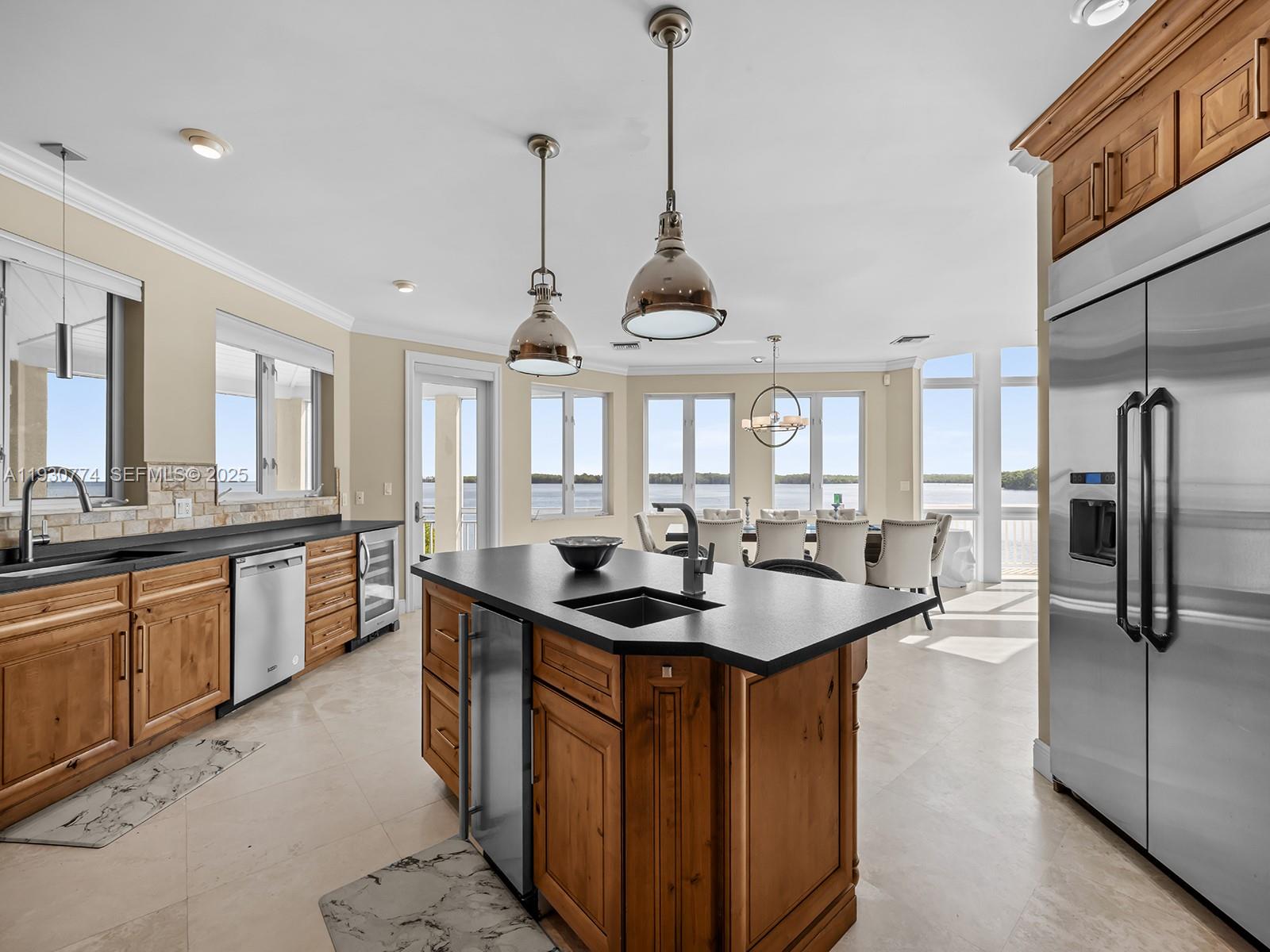 57 Garden Cv Dr Key Largo, FL 33037