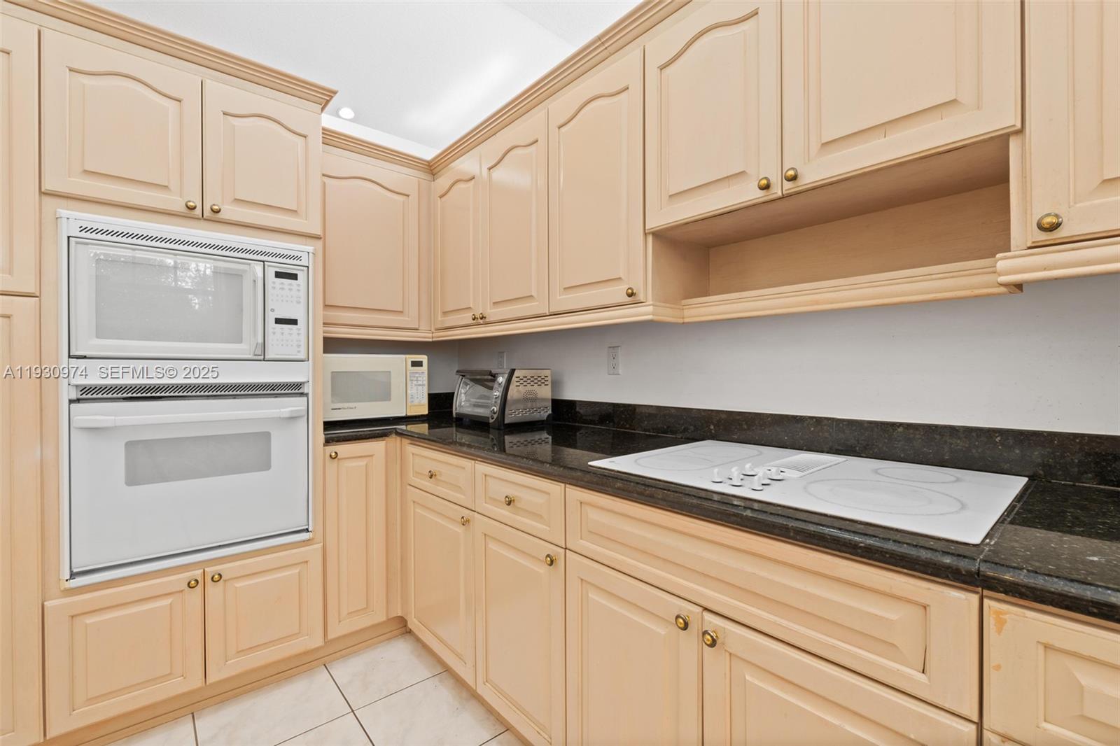 12982 SW 27th St Miami, FL 33175