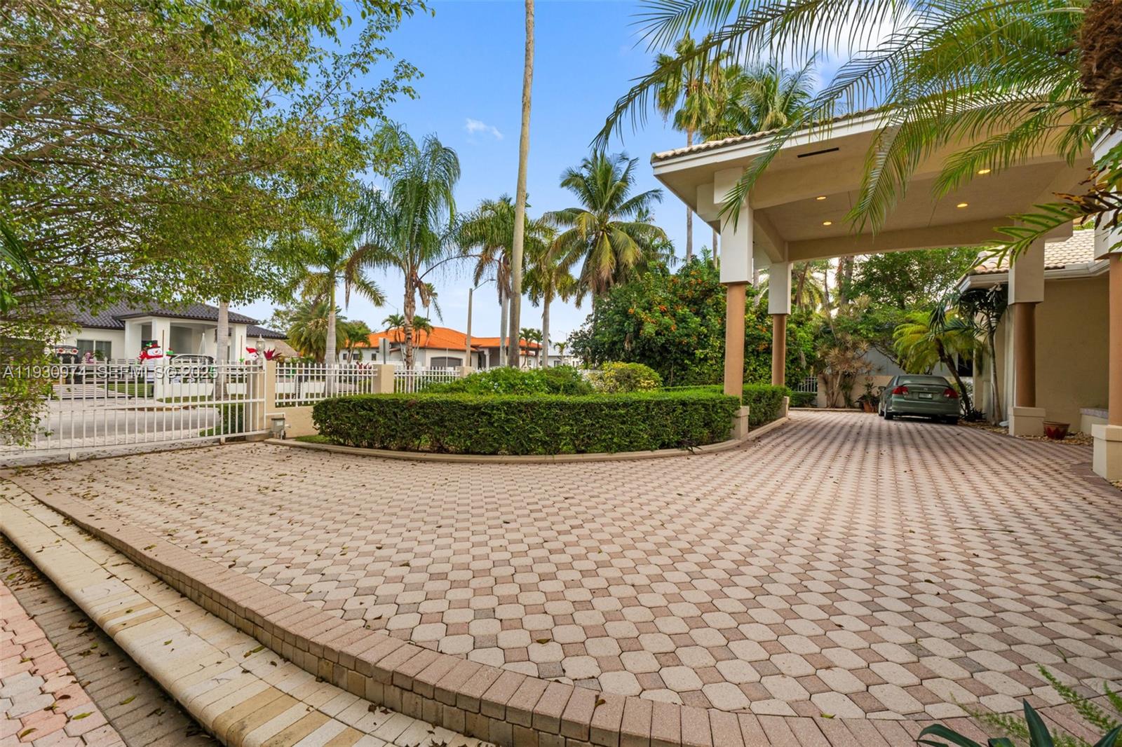 12982 SW 27th St Miami, FL 33175