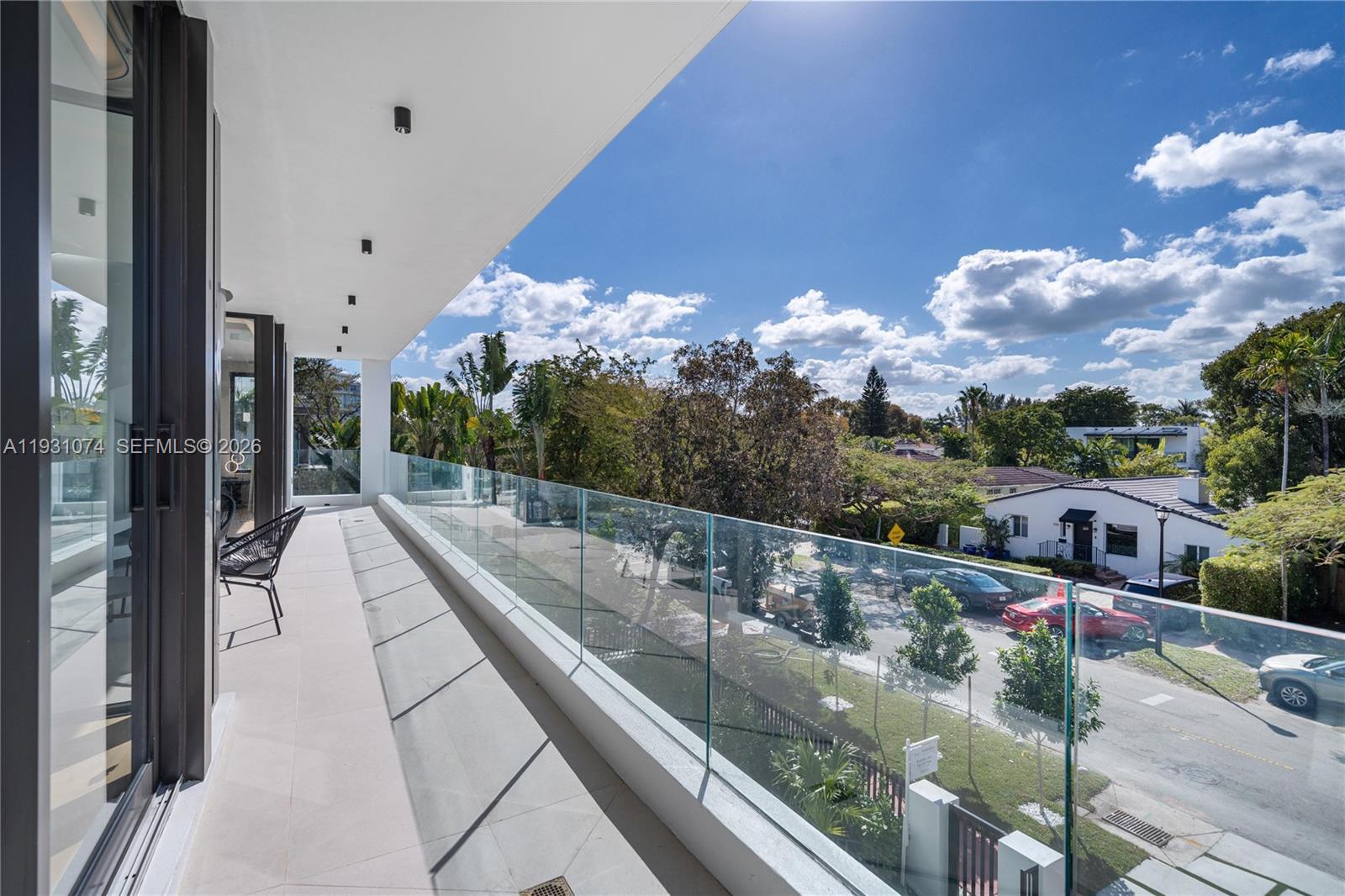 1045 W 47th Ct Miami Beach, FL 33140