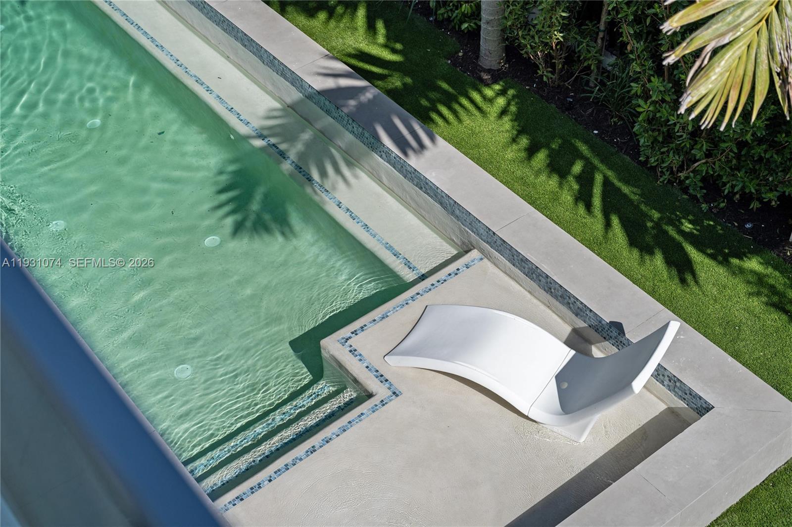 1045 W 47th Ct Miami Beach, FL 33140