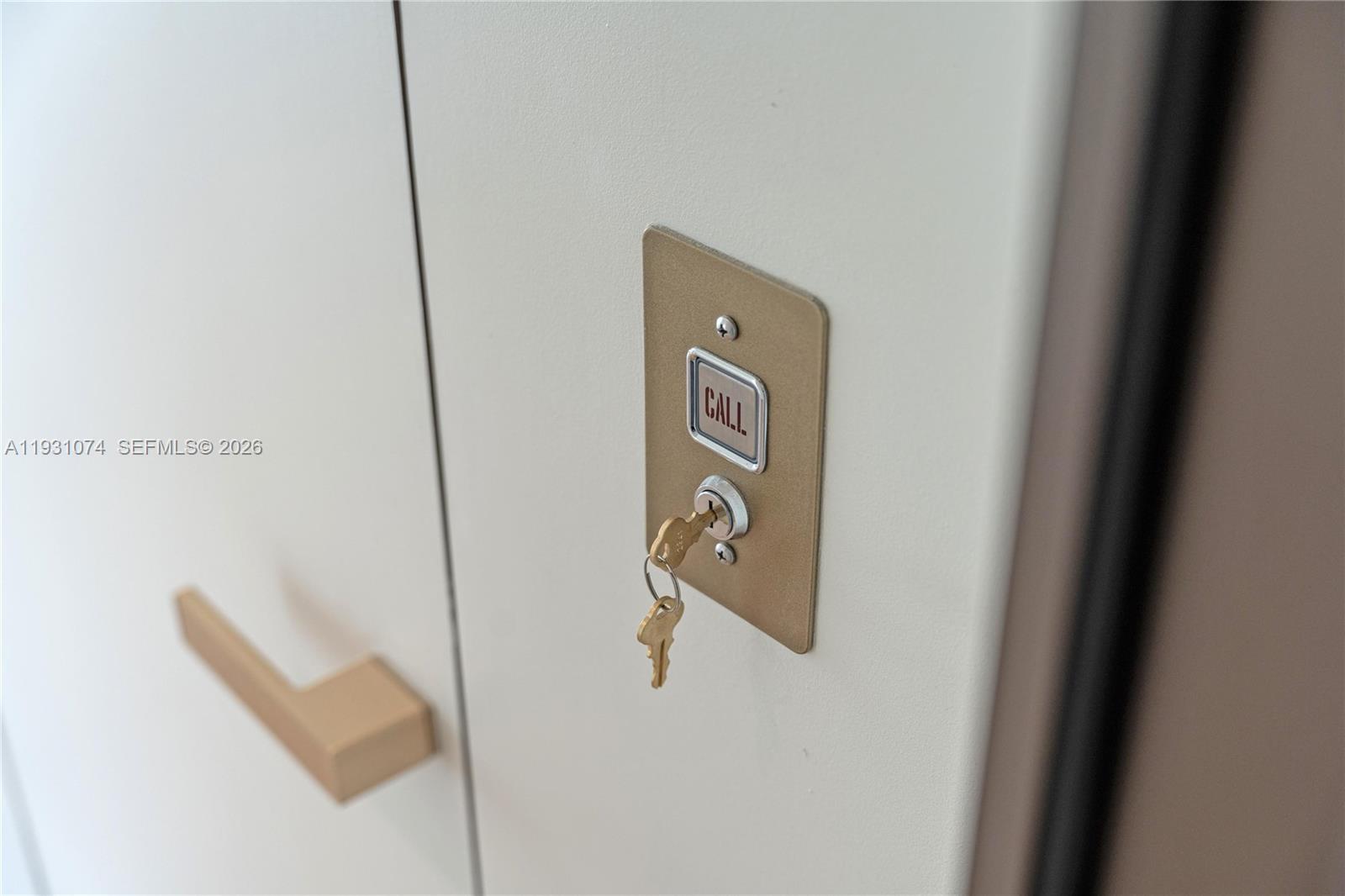 1045 W 47th Ct Miami Beach, FL 33140