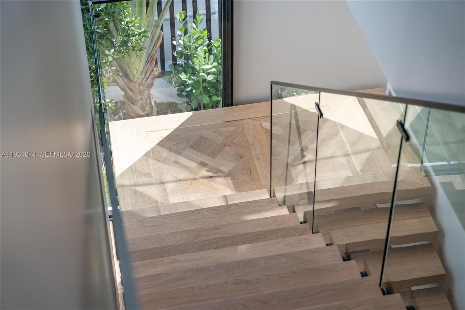 1045 W 47th Ct Miami Beach, FL 33140