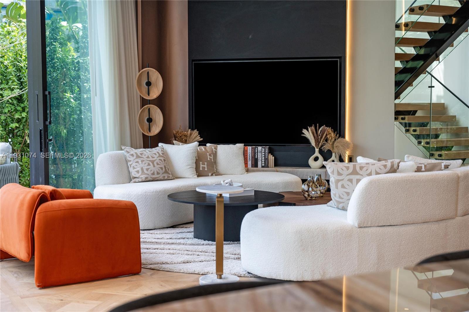 1045 W 47th Ct Miami Beach, FL 33140