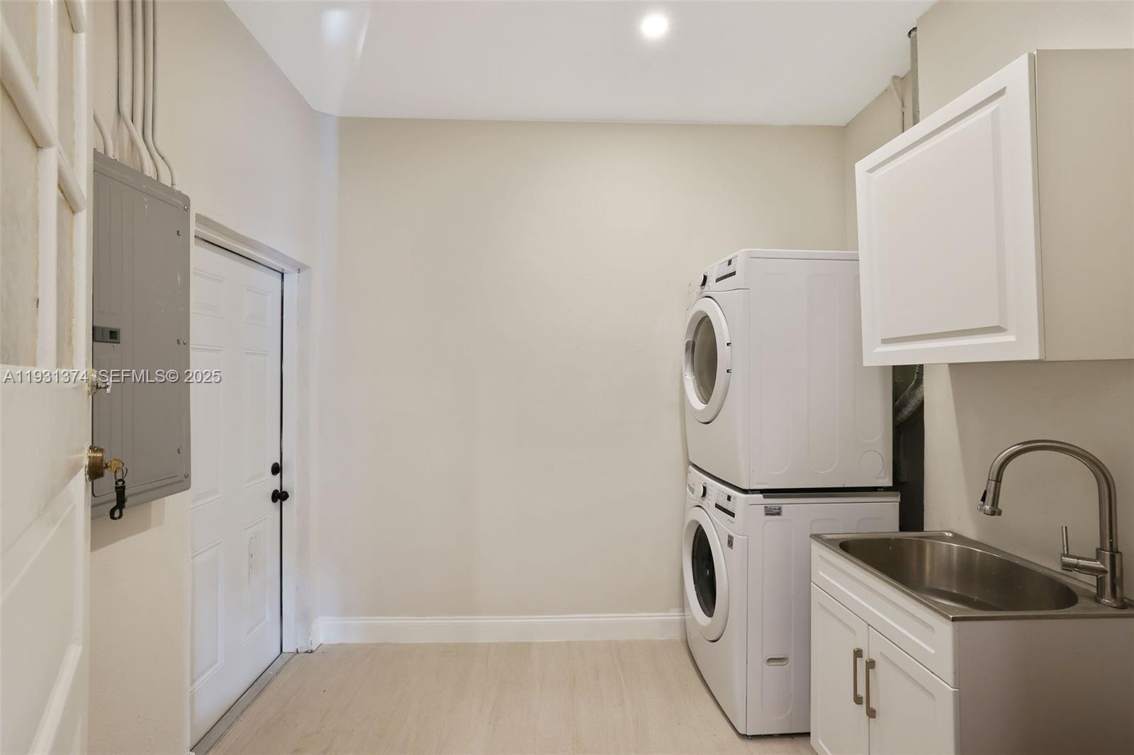 3760 Royal Palm Ave Miami Beach, FL 33140