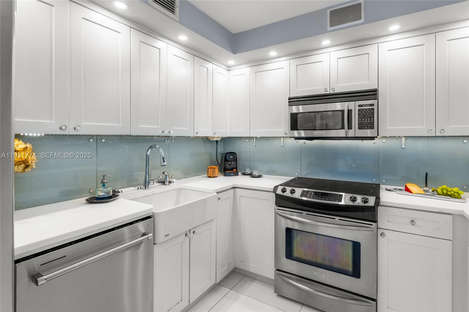 6900 Bay Dr #5K Miami Beach, FL 33141