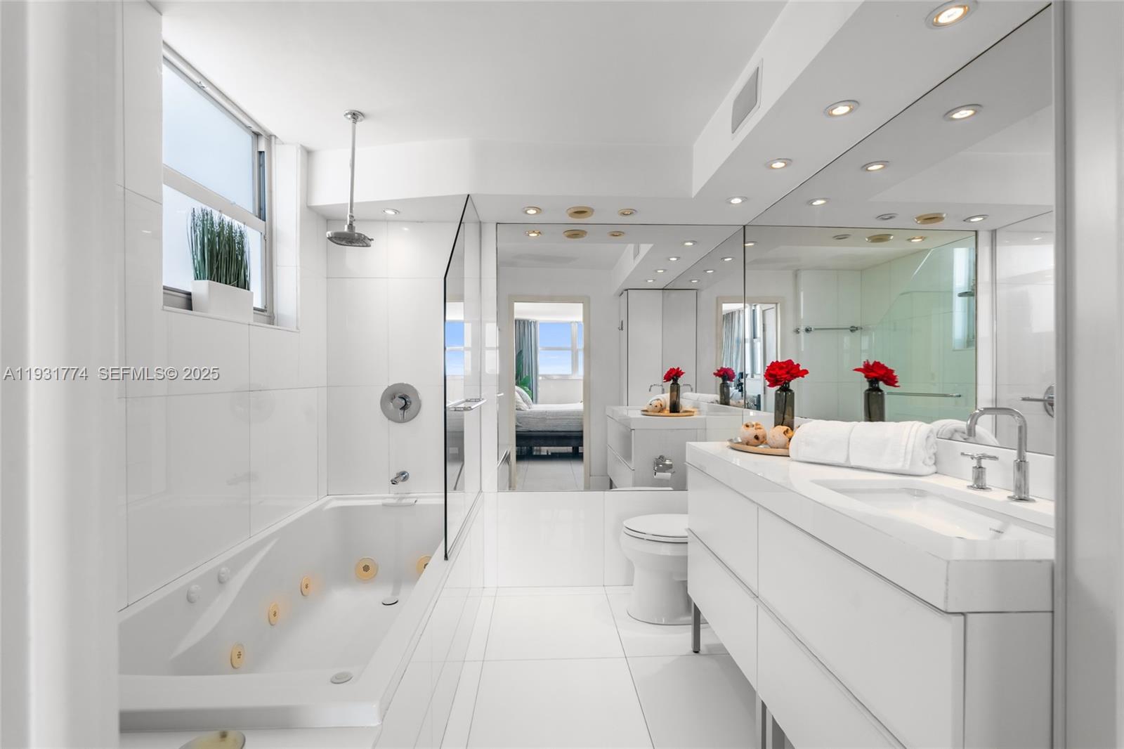 6900 Bay Dr #5K Miami Beach, FL 33141