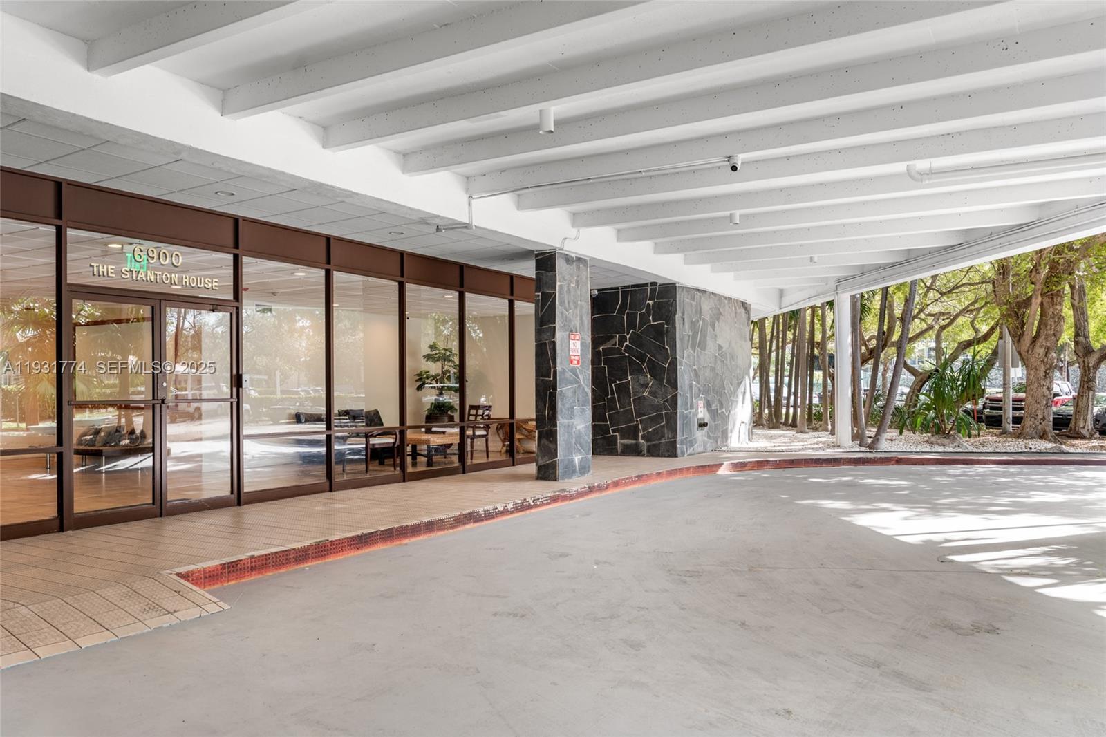 6900 Bay Dr #5K Miami Beach, FL 33141