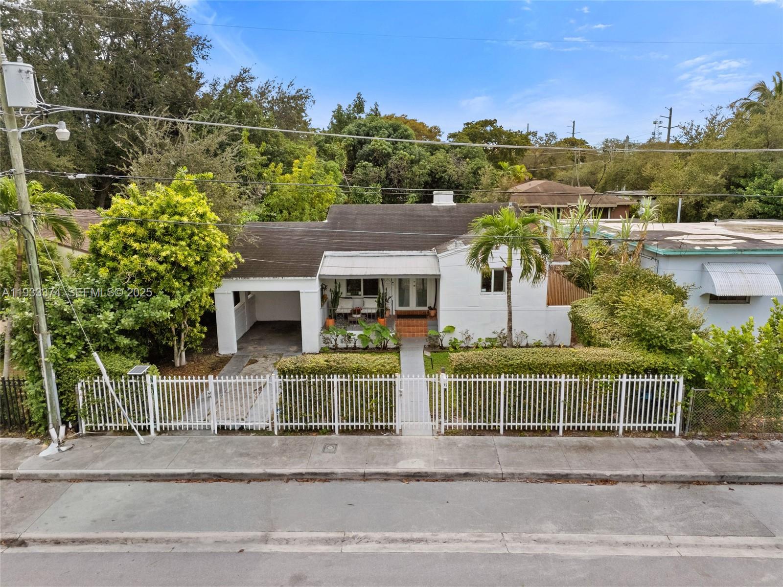 272 NW 42nd St Miami, FL 33127