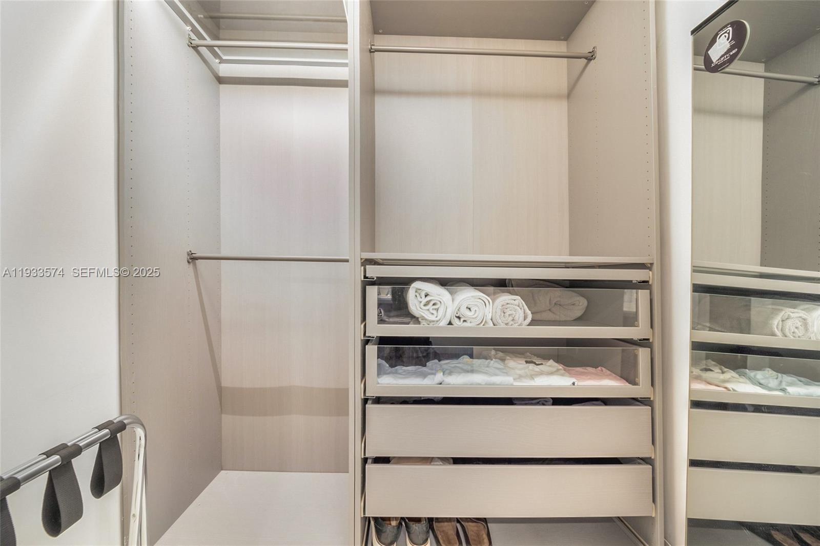 image Aria on the Bay9