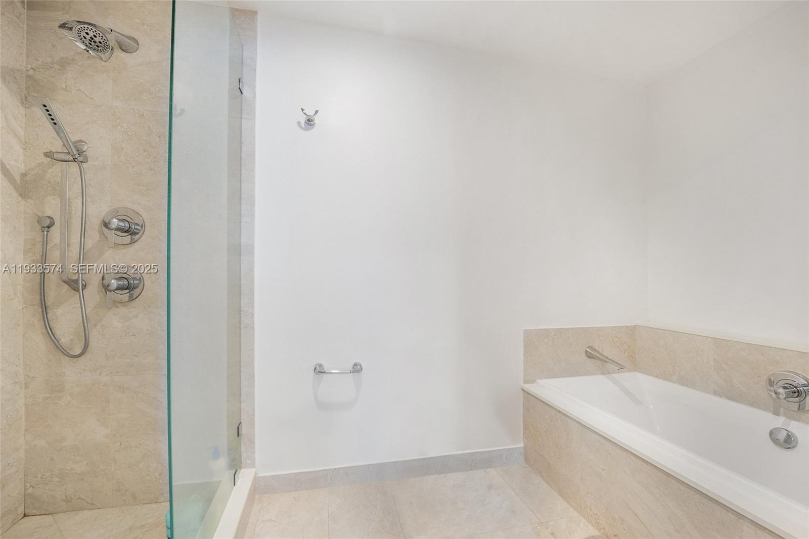 image Aria on the Bay11