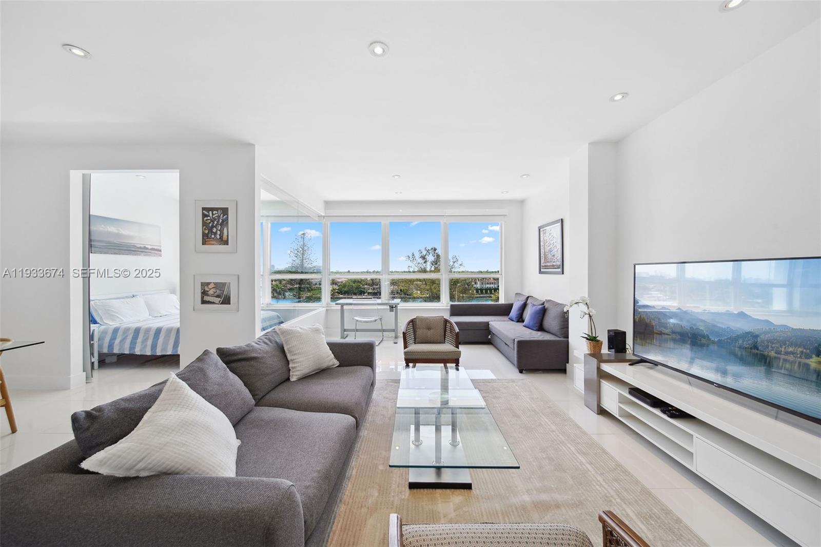 4925 Collins Ave #5H