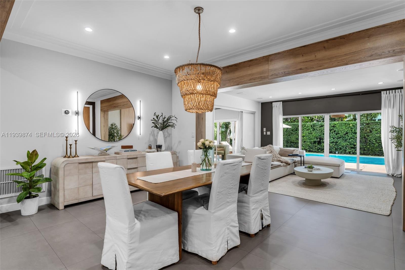 54 Bay Ht Dr Miami, FL 33133