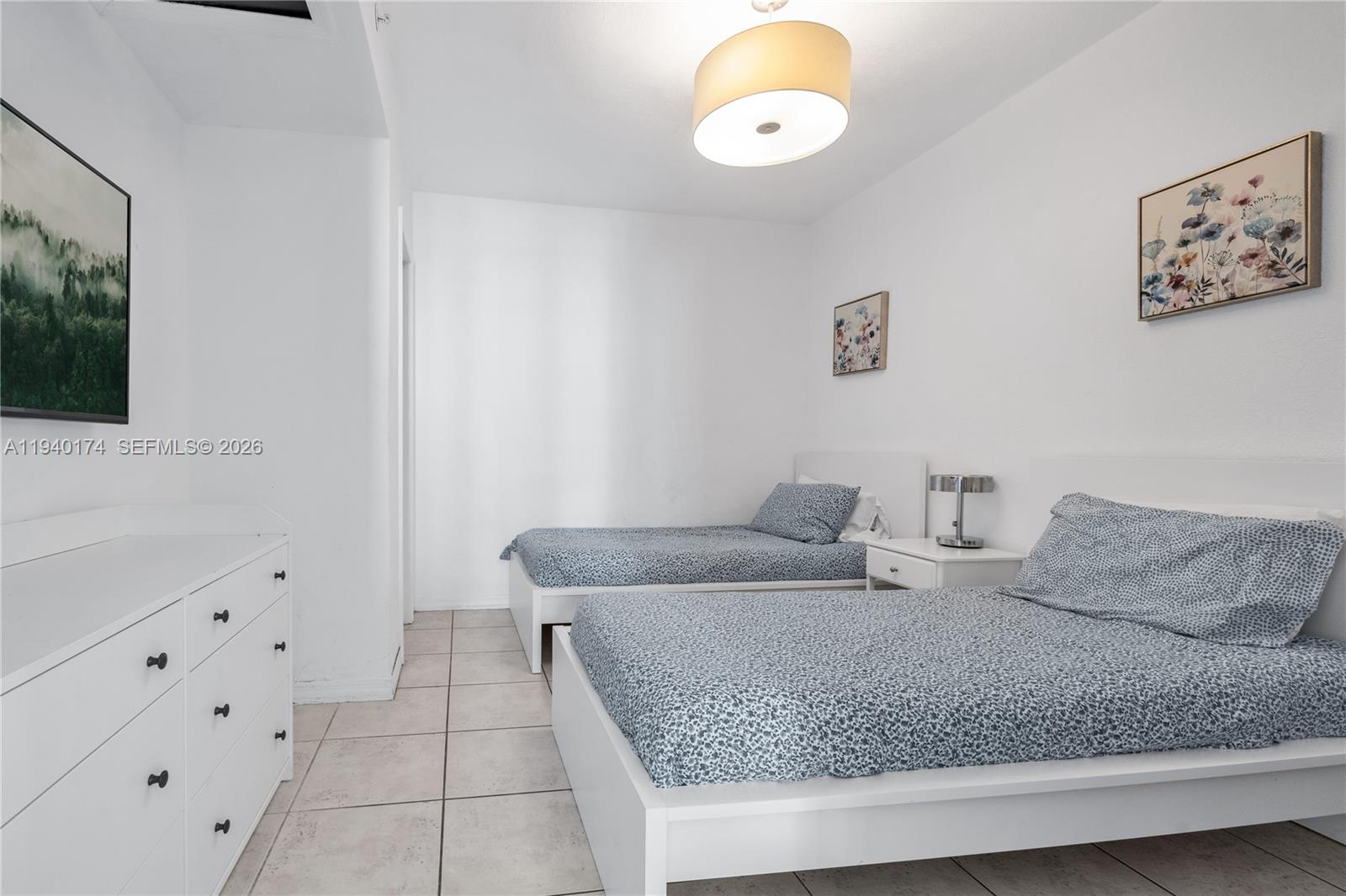 5601 Collins Ave #825 Miami Beach, FL 33140