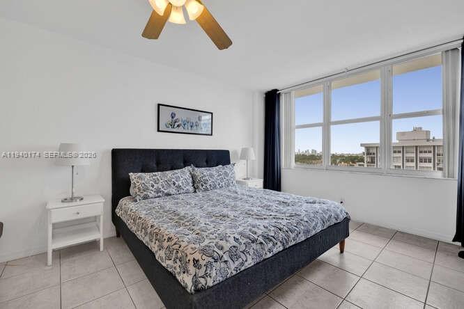 5601 Collins Ave #825 Miami Beach, FL 33140