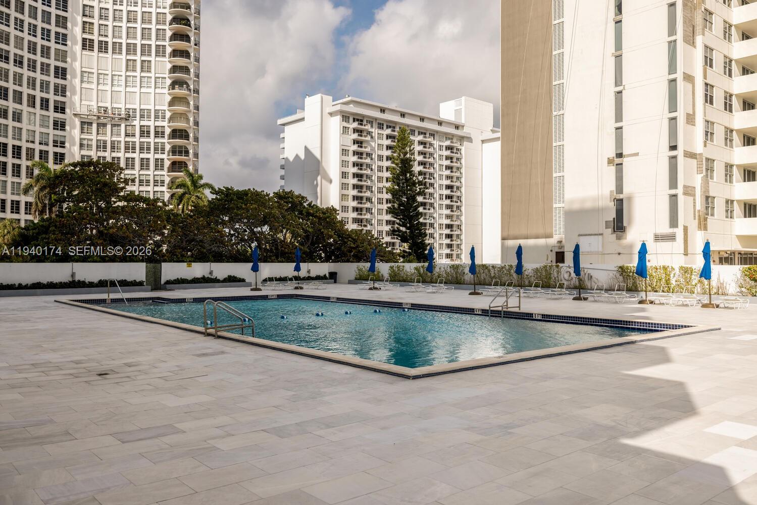 5601 Collins Ave #825 Miami Beach, FL 33140