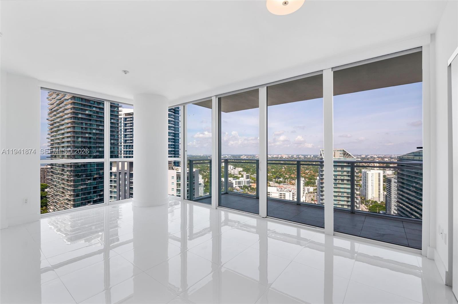 1080 Brickell Ave #3900-3901 Miami, FL 33131