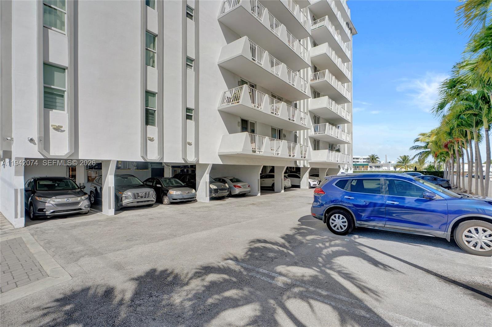 7133 Bay Dr #305 Miami Beach, FL 33141