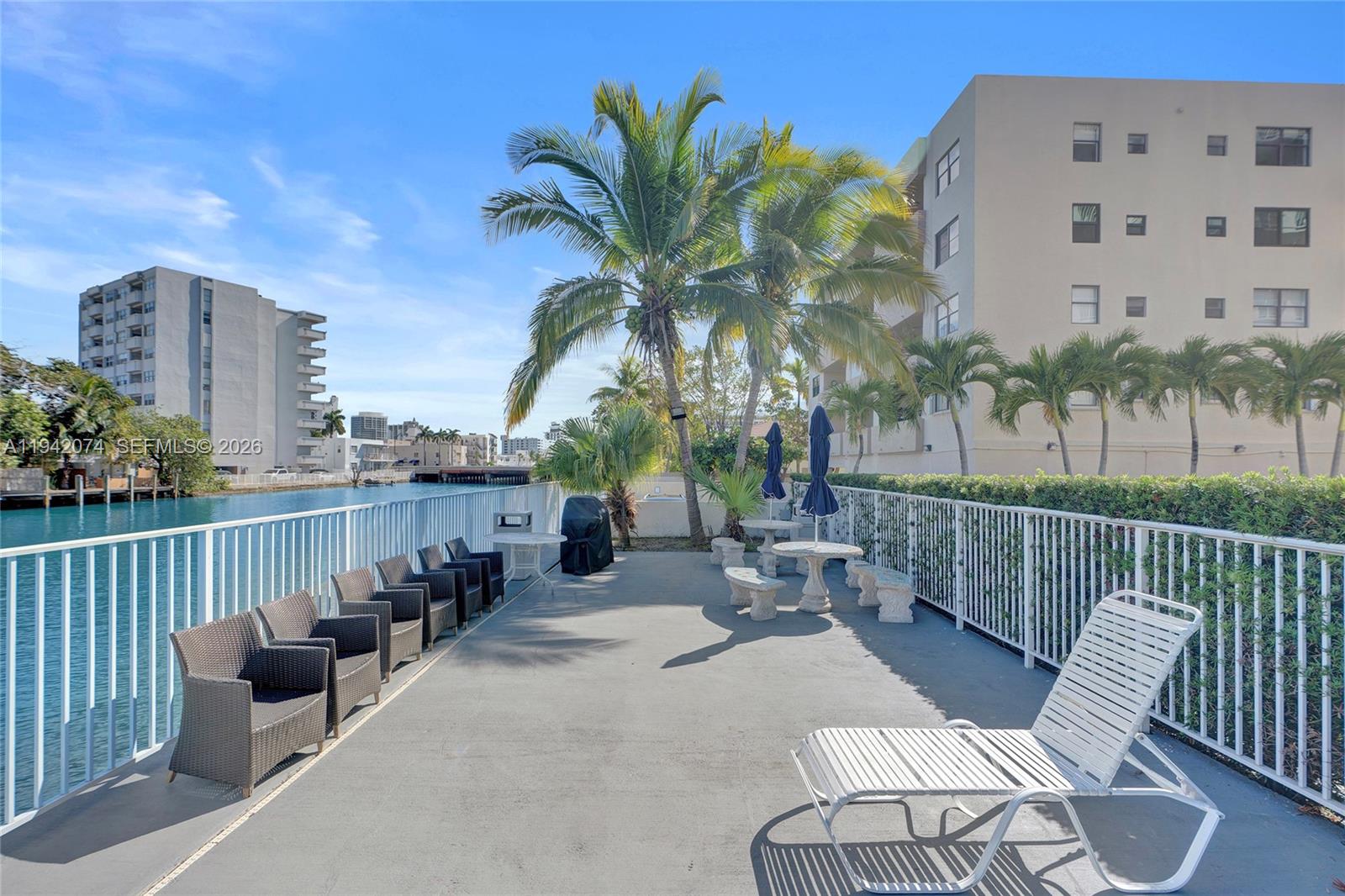 7133 Bay Dr #305 Miami Beach, FL 33141