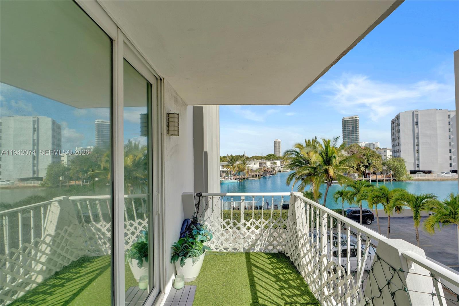 7133 Bay Dr #305 Miami Beach, FL 33141