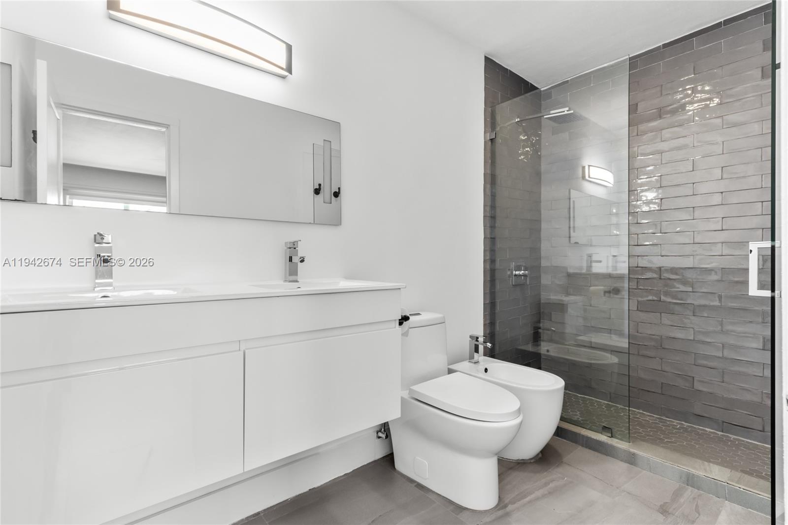 3855 SW 1st St Miami, FL 33134